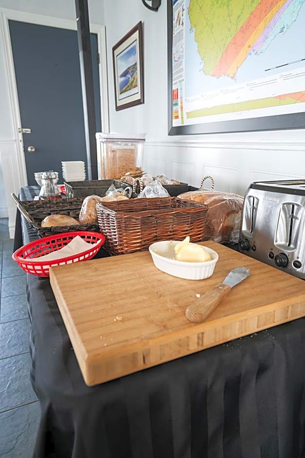 Edge of the Avalon Inn