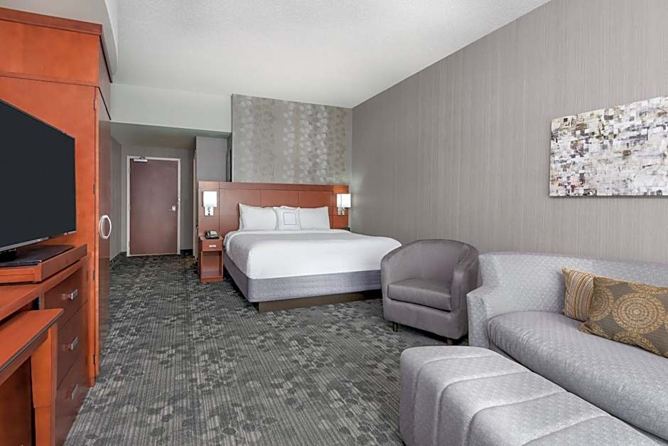 Courtyard by Marriott Buffalo Airport