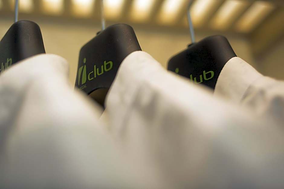 Iclub Wan Chai Hotel