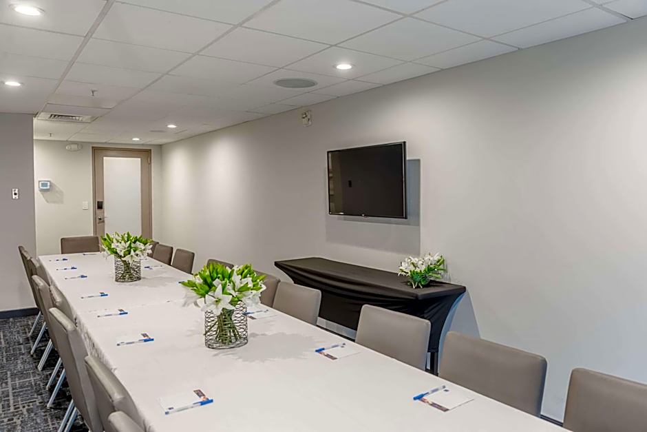 TRYP by Wyndham Savannah