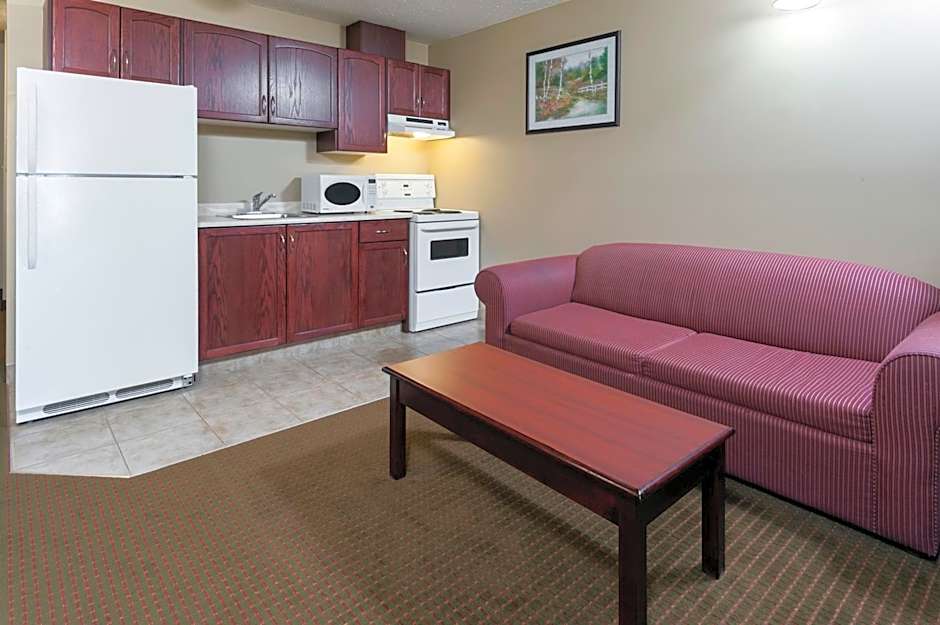 Super 8 by Wyndham Fort Saskatchewan