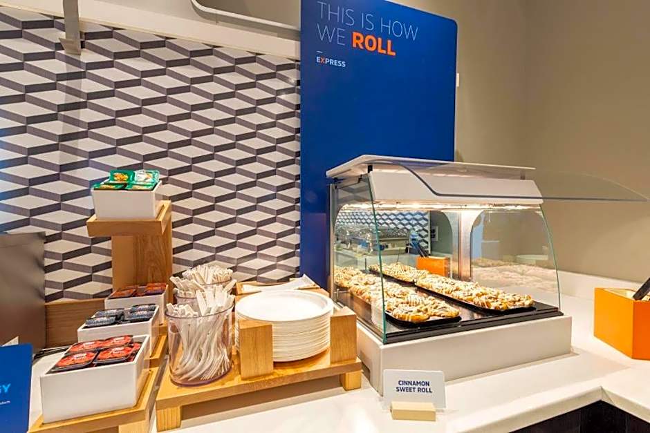 Holiday Inn Express Hotel & Suites Grand Island By IHG