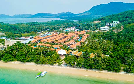 Blue Bay Resort - Access to Pool and Beach-Phuket & Krabi