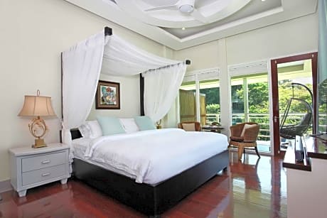 Family Suite with Partial Ocean View