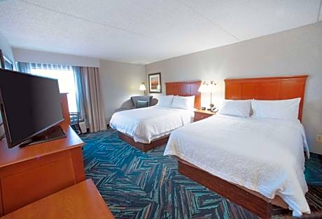 Room with Two Queen Beds - Non-Smoking