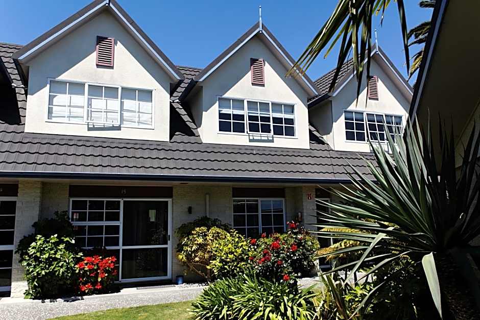 ASURE Colonial Lodge Motel