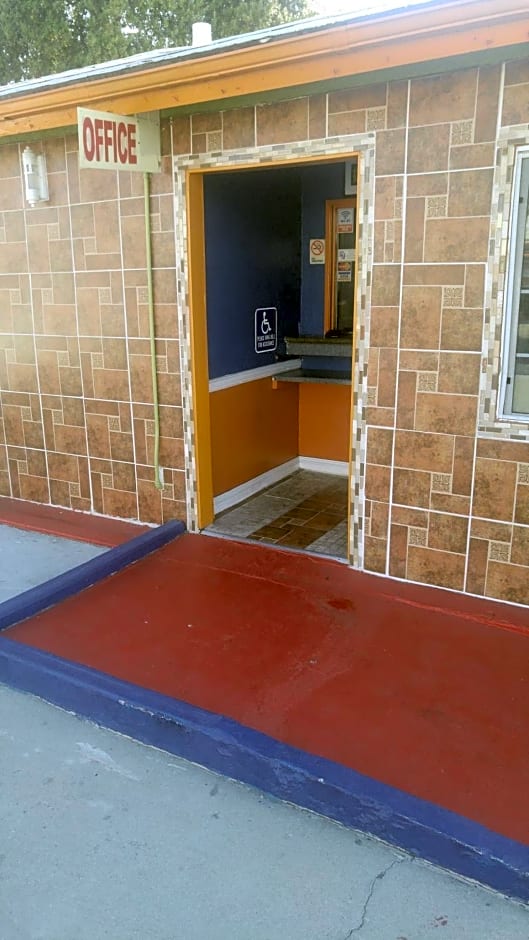 Travel Eagle Inn Motel