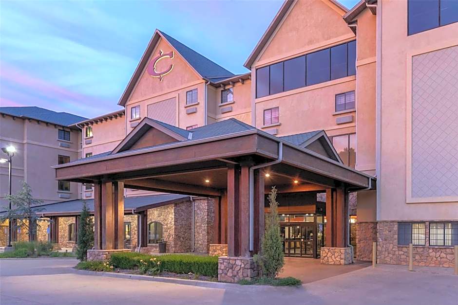 Best Western Plus Cimarron Hotel & Suites