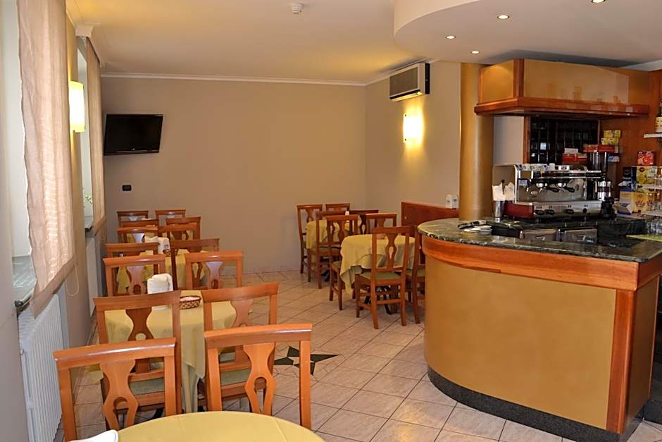 Photo 1 of 24 of Hotel Cavour