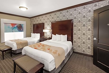 Deluxe Suite with Two Queen Beds and Roll-In Shower - Mobility/Hearing Accessible - Non-Smoking