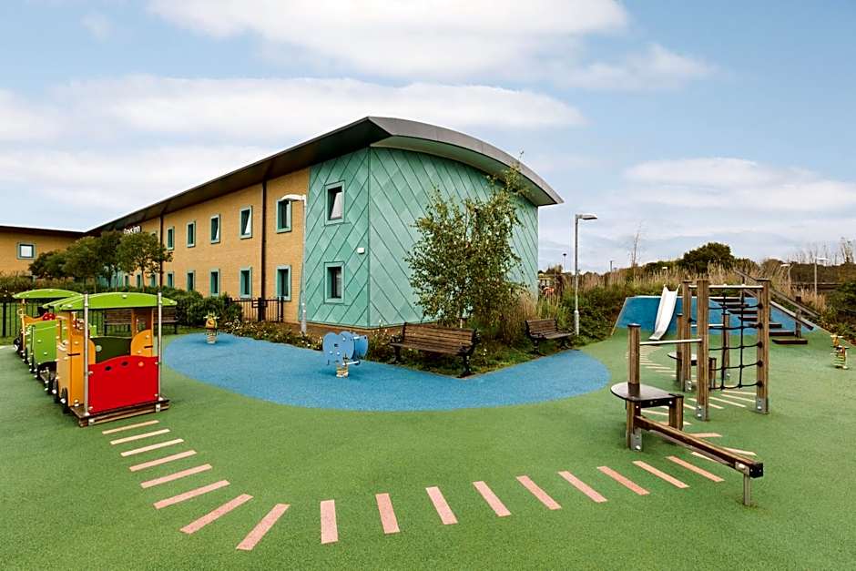 Ramada by Wyndham Cobham