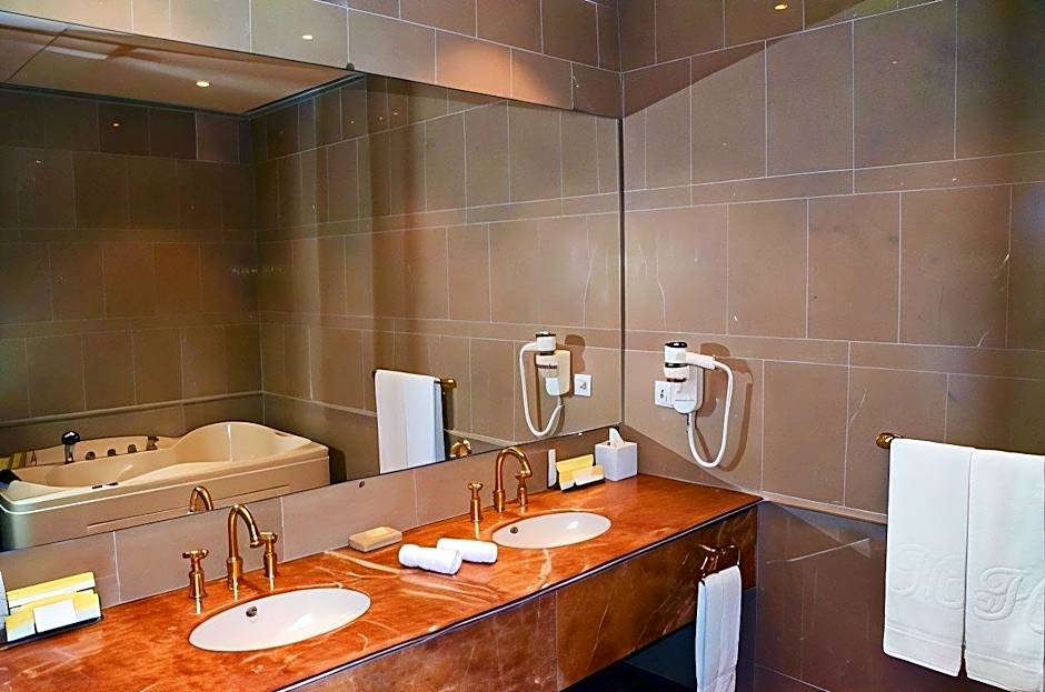 Peace Continental Hotel Malam Jabba