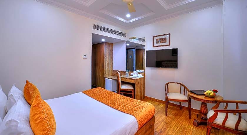 Wingston A Treehouse Hotel - Mathura