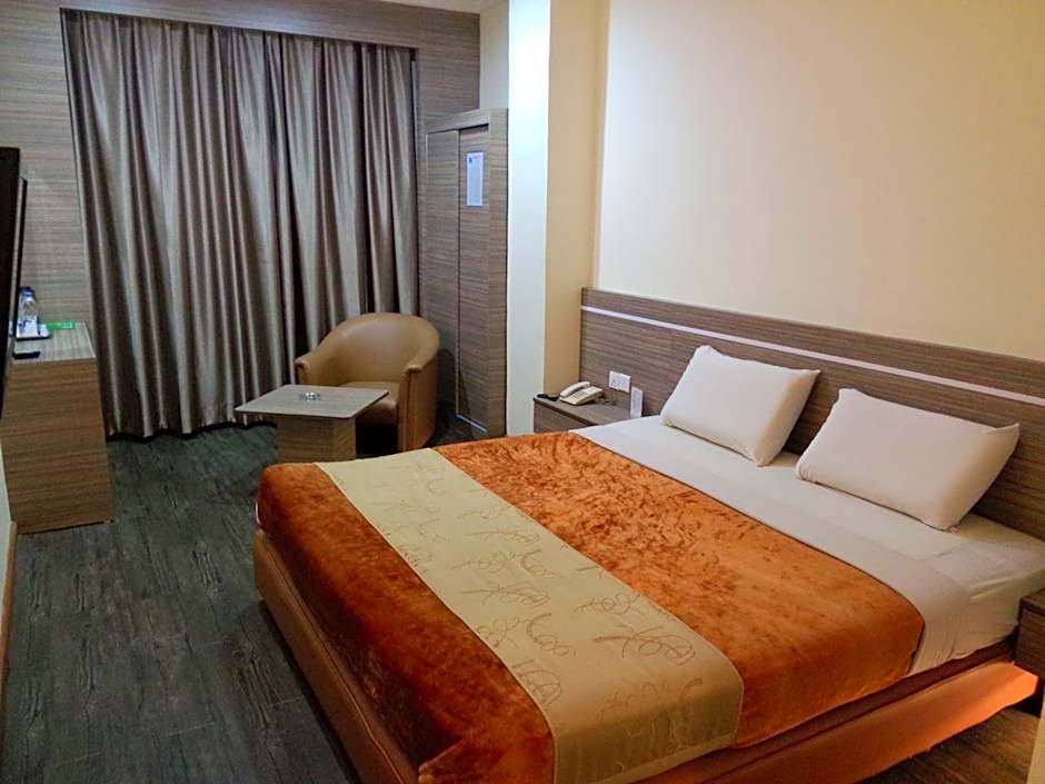Holiday Hotel Batam