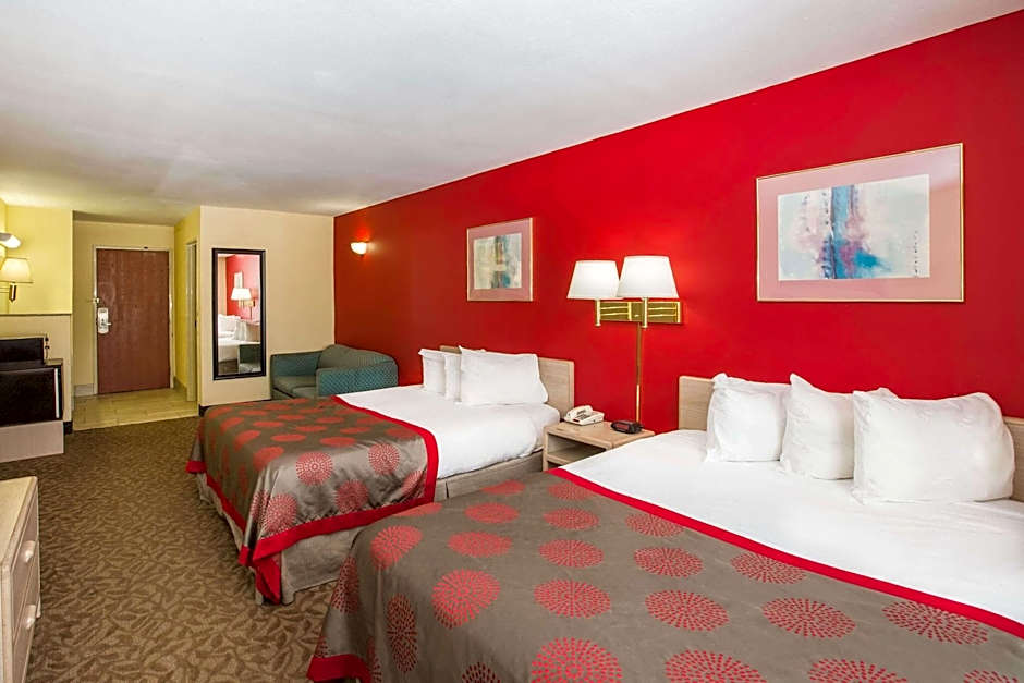 Photo 1 of 2 of 2 Queen Beds, Mobility Accessible