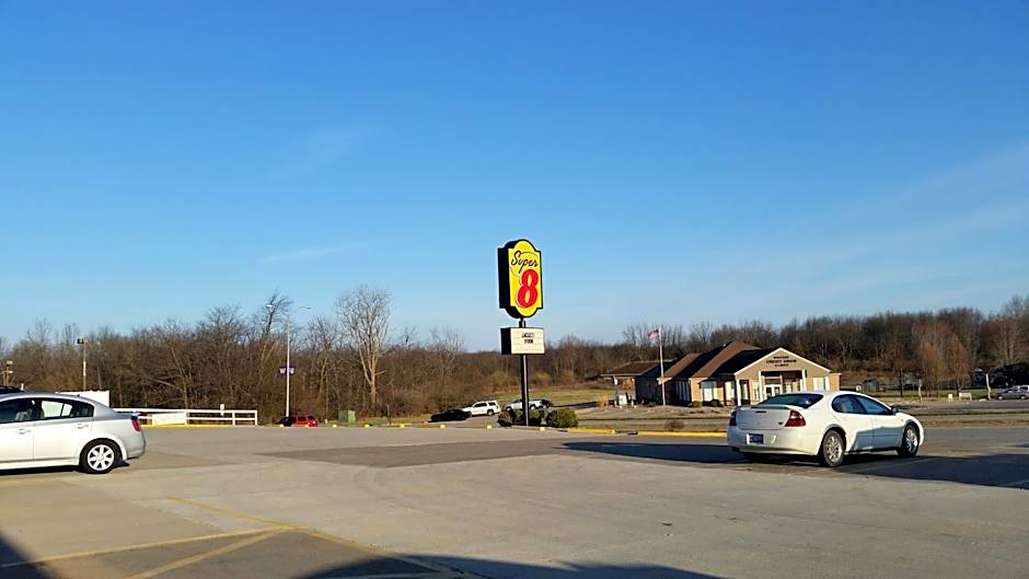 Super 8 by Wyndham Macomb