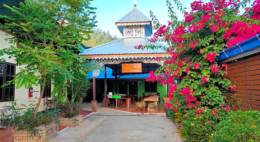 Boondee House