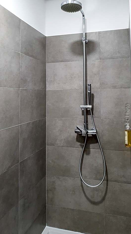 CC Guest House - "Ao Mercado"