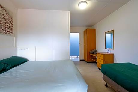 Budget Triple Room with Shower - Greenwood