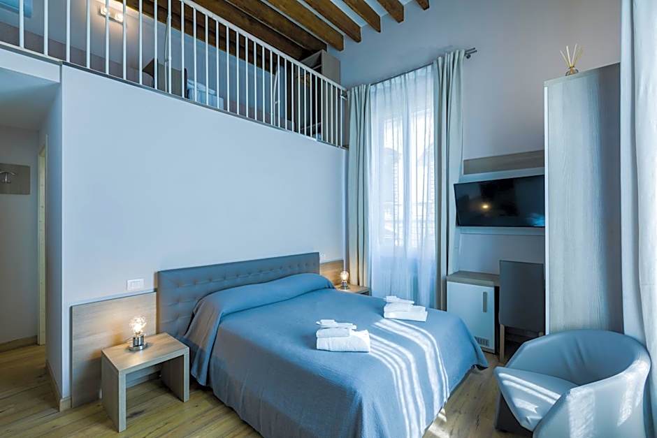 VRooms All'Angolo Del Duomo