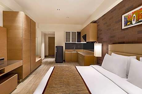 Deluxe Room with One king Bed - City or Garden View - Non-Smoking