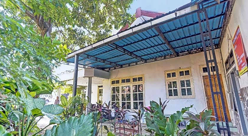 OYO Life 92937 Kost Putri Sarkara Syariah