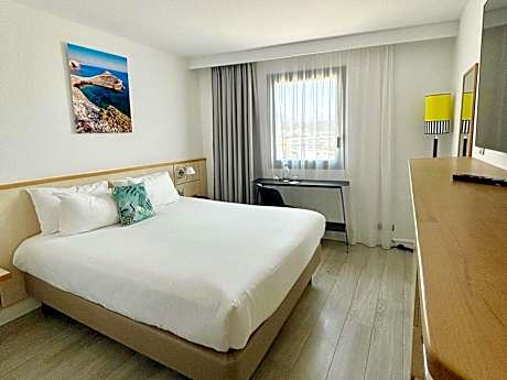 Classic Double Room - Sea Side
