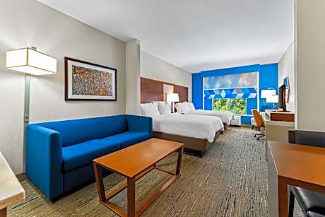 2 Queen Suite
