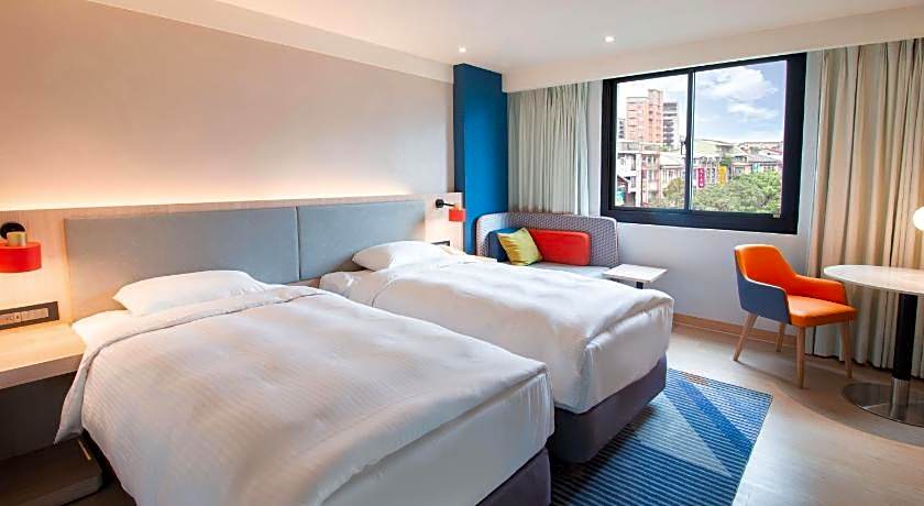 Holiday Inn Express Taipei Train Station