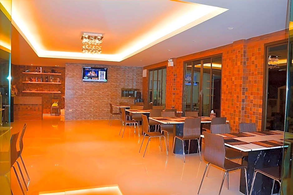 Silver Gold Garden, Suvarnabhumi Airport