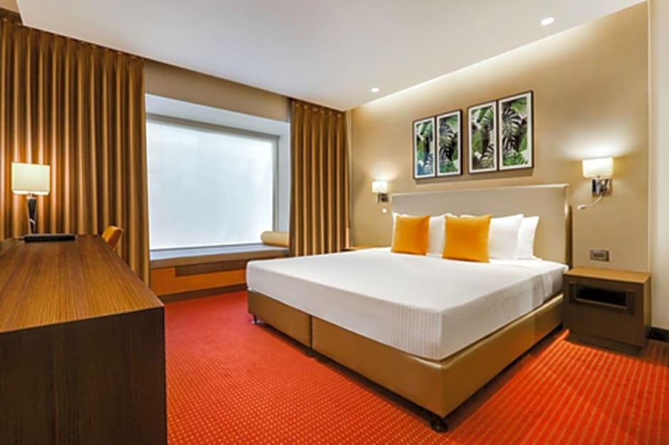 Lemon Tree Hotel Viman Nagar