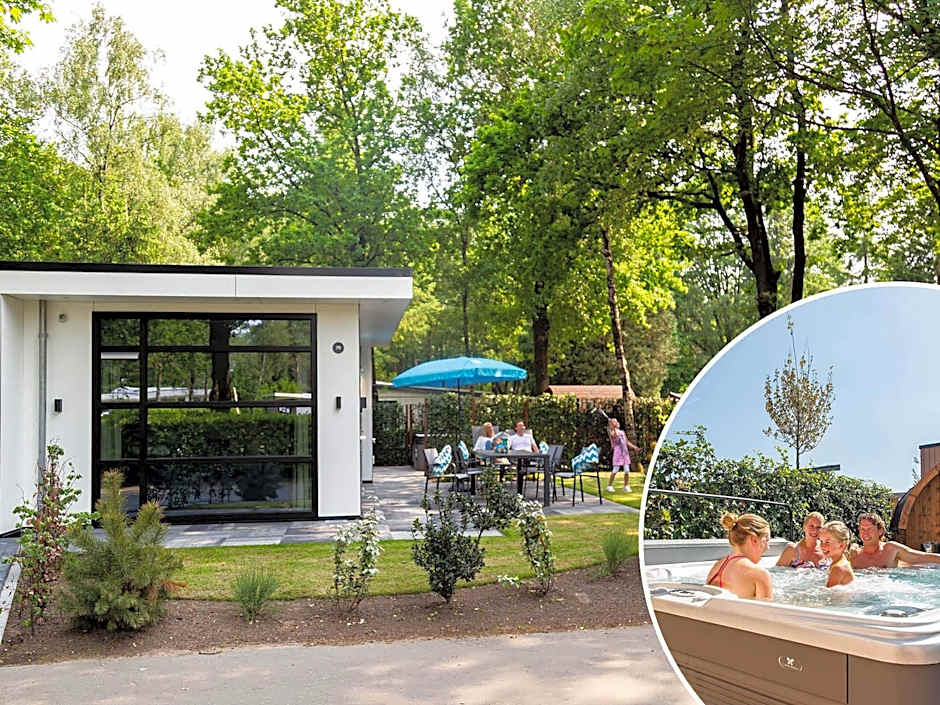 Luxury chalet with an outdoor sauna, on De Veluwe
