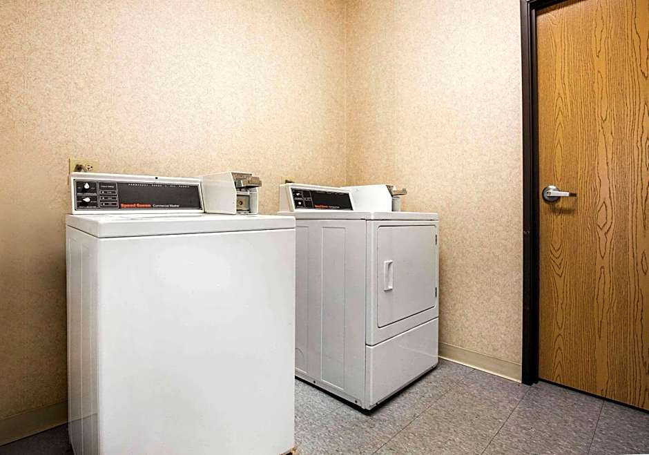 Quality Inn Monee I-57