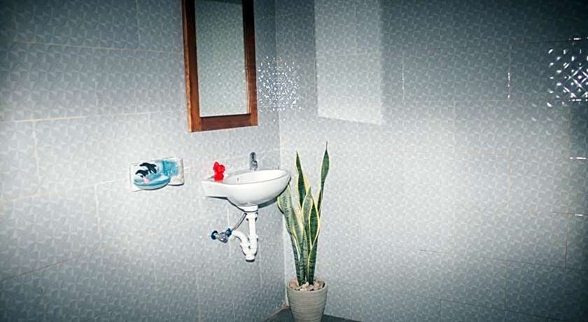 Kurnia Guest House & Spa 