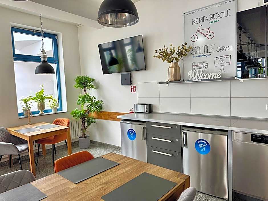 MEINpartments - Modern Business Apartment