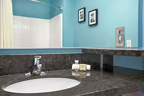 Super 8 by Wyndham Indio