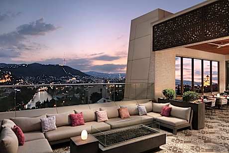 Sheraton Grand Tbilisi Metechi Palace