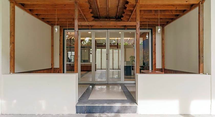 RedDoorz Plus @ Pondok Labu