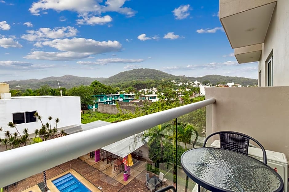 Hotel Yeah Rincón de Guayabitos
