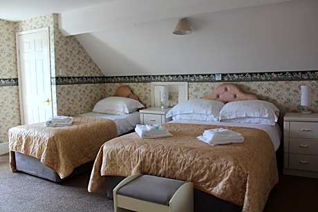 Triple Room with Private External Bathroom