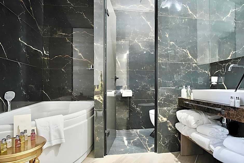 Athens The L7 Str-Luxury Boutique Collection Hotel