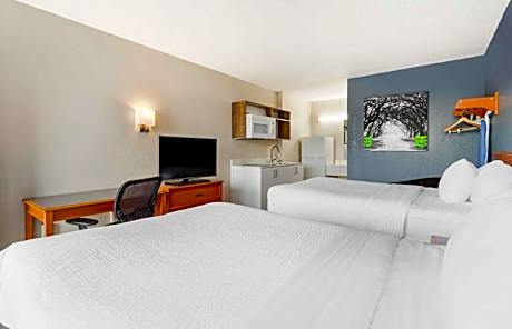 Studio with 2 Double Beds - Non-Smoking