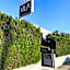 Vila Hotel By VimaHotels