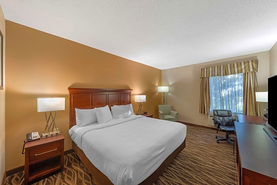 Best Western Plus Russellville Hotel & Suites