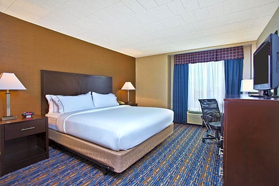 Holiday Inn Express and Suites Pittsburgh West Mifflin