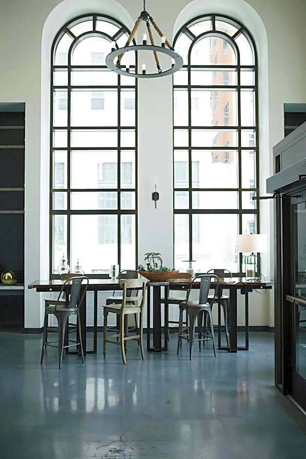 Renaissance by Marriott Allentown Hotel