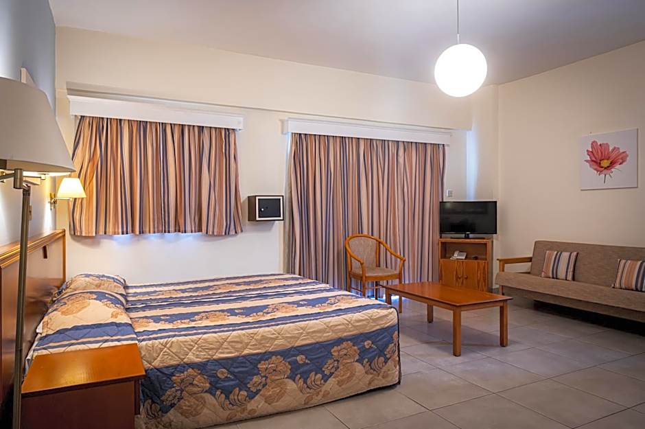Kefalos Damon Hotel Apartments