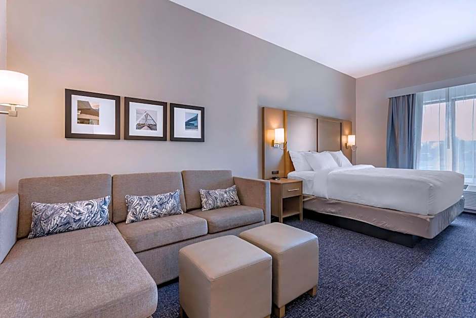 Comfort Suites Scottsdale Talking Stick Entertainment District