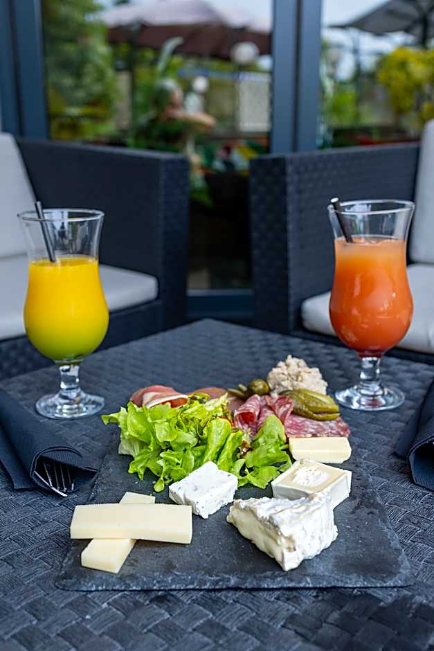 Noemys Toulon La Valette Hotel & Piscine