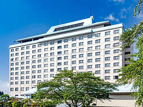 Smoking allowed 10 tatami mats + wide veranda｜Relaxing Japanese-style room & enjoy visiting hot springs